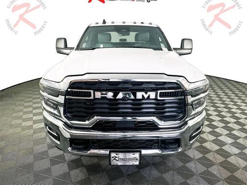 2025 RAM 2500 Tradesman Crew Cab 4x2 6'4' Box