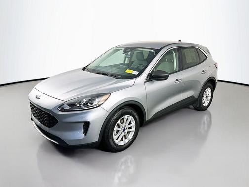 ICONIC SILVER 2022 Ford Escape SE