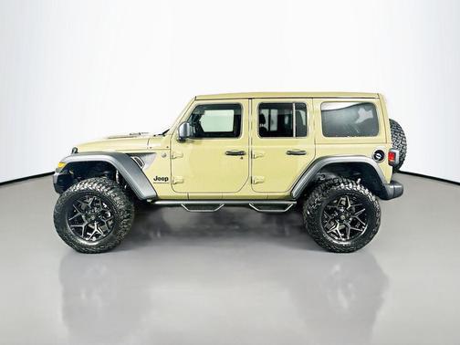 41 2025 Jeep Wrangler Willys