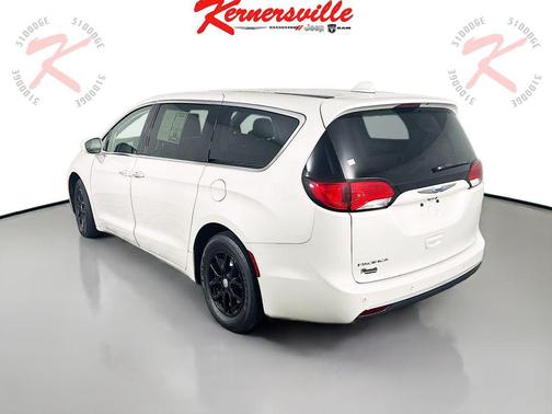 2020 Chrysler Pacifica Touring