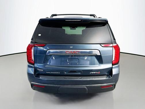 Dark Sky Metallic 2021 GMC Yukon 4WD AT4