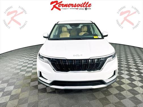 2023 Kia Carnival LX