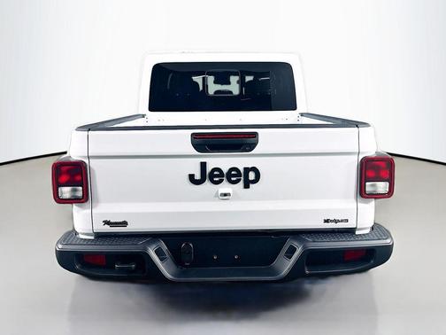 2025 Jeep Gladiator Sport S