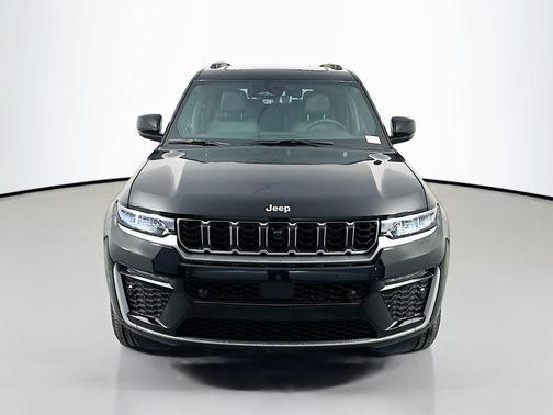 Diamond Black Crystal Pearlcoat 2026 Jeep Grand Cherokee L Limited