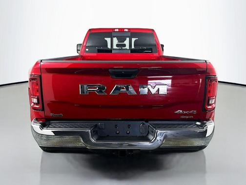 2026 RAM 3500 Tradesman Crew Cab 4x4 8' Box