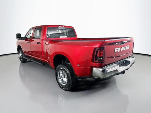 2026 RAM 3500 Tradesman Crew Cab 4x4 8' Box