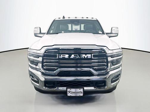 Bright White Clearcoat 2025 RAM 3500 Laramie Crew Cab 4x4 8' Box