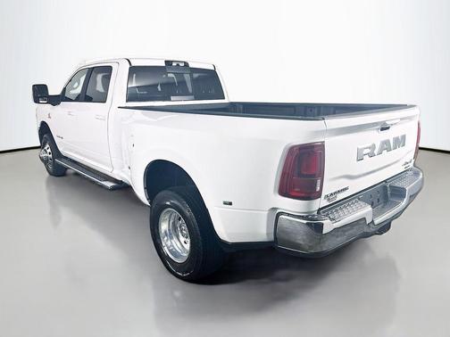 Bright White Clearcoat 2025 RAM 3500 Laramie Crew Cab 4x4 8' Box