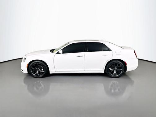Bright White Clearcoat 2022 Chrysler 300 S