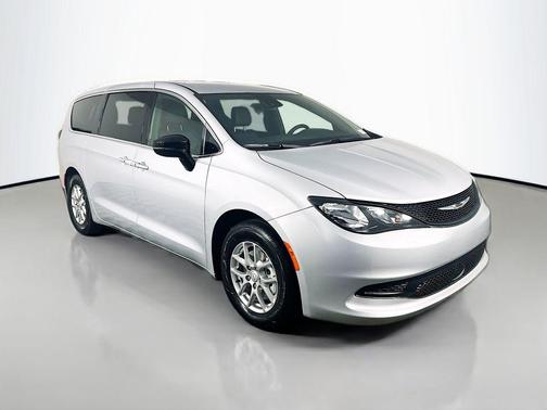 2026 Chrysler Voyager LX