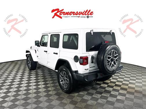 2025 Jeep Wrangler 4-Door Sahara 4x4
