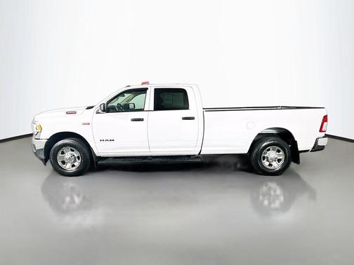 Bright White Clearcoat 2020 RAM 2500 Tradesman Crew Cab 4x2 8' Box