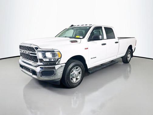 2020 RAM 2500 Tradesman Crew Cab 4x2 8' Box