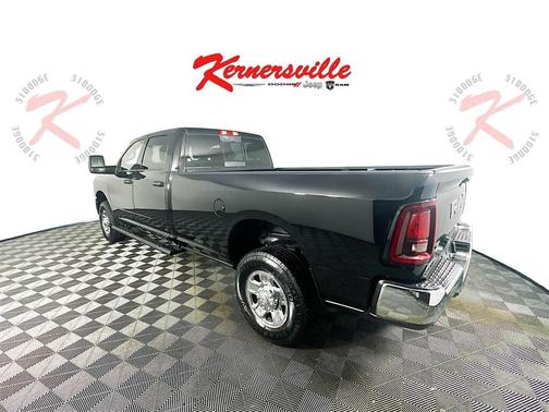 2025 RAM 2500 Tradesman Crew Cab 4x4 8' Box