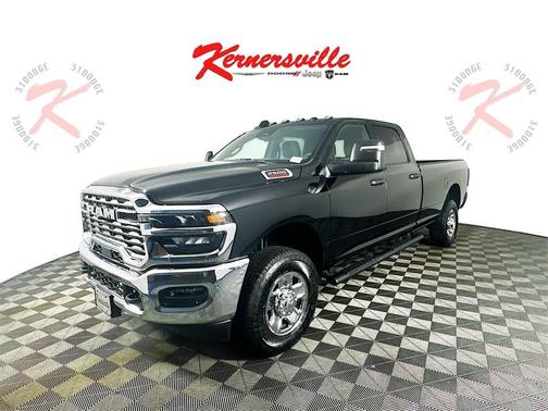 2025 RAM 2500 Tradesman Crew Cab 4x4 8' Box