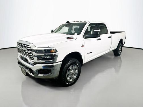 Bright White Clearcoat 2025 RAM 2500 Big Horn Crew Cab 4x4 8' Box