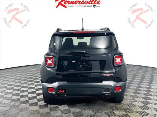 2023 Jeep Renegade Trailhawk