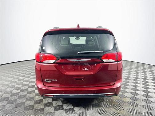 2018 Chrysler Pacifica Touring-L Plus