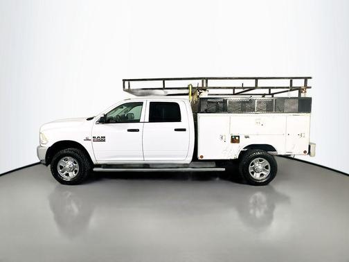 Bright White Clearcoat 2018 RAM 2500 Tradesman Crew Cab 4x4 8' Box