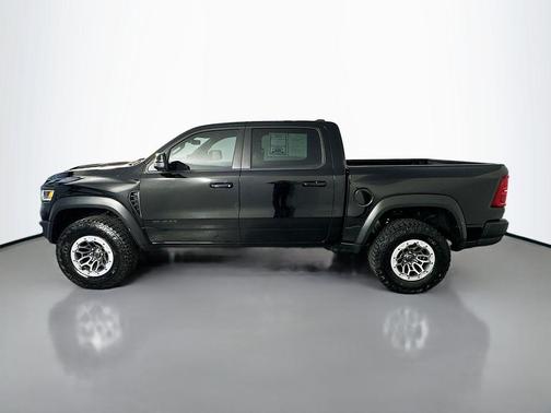 Diamond Black Crystal Pearlcoat 2026 RAM 1500 RHO Crew Cab 4x4 5'7' Box