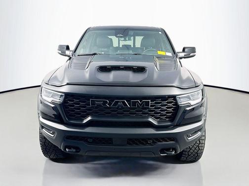 Diamond Black Crystal Pearlcoat 2026 RAM 1500 RHO Crew Cab 4x4 5'7' Box