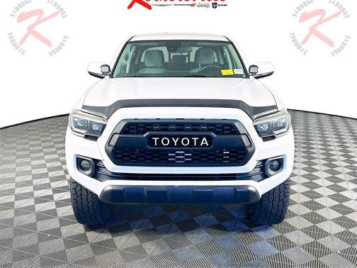 2019 Toyota Tacoma SR