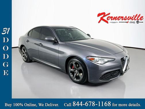 Vesuvio Gray Metallic 2017 Alfa Romeo Giulia Base
