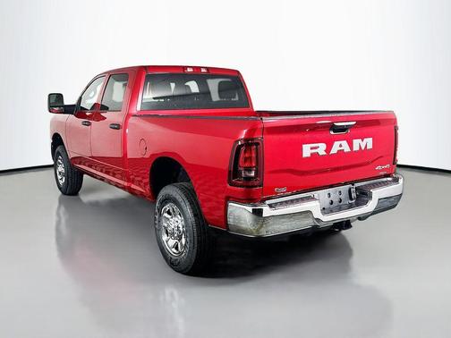 Molten Red Pearlcoat 2026 RAM 2500 Tradesman Crew Cab 4x4 6'4' Box