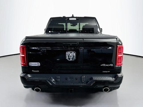 Diamond Black Crystal Pearlcoat 2026 RAM 1500 Longhorn