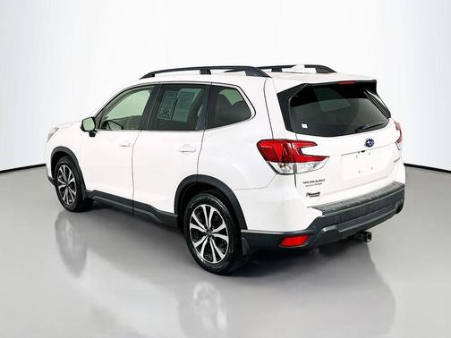 Crystal White Pearl 2021 Subaru Forester Limited