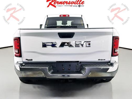 2026 RAM 3500 Tradesman Crew Cab 4x2 8' Box