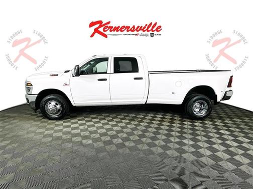 2026 RAM 3500 Tradesman Crew Cab 4x2 8' Box