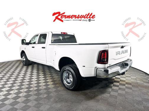 2026 RAM 3500 Tradesman Crew Cab 4x2 8' Box