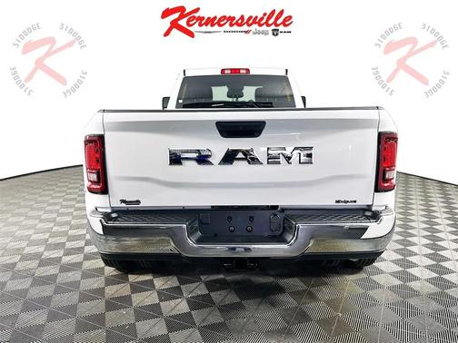 2026 RAM 3500 Tradesman Crew Cab 4x2 8' Box