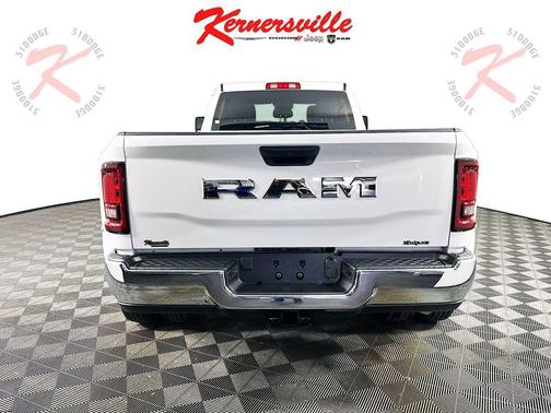 2026 RAM 3500 Tradesman Crew Cab 4x2 8' Box