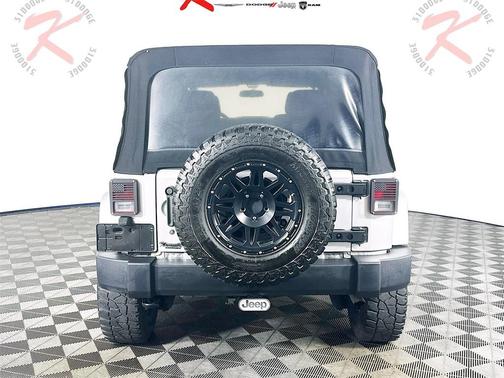 2011 Jeep Wrangler Unlimited Sahara
