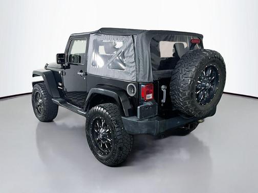 2013 Jeep Wrangler Sahara