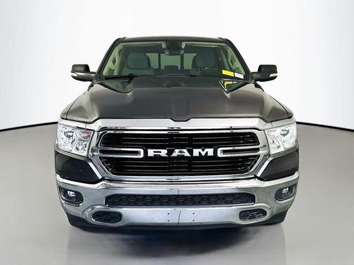Granite Crystal Metallic Clearcoat 2019 RAM 1500 Big Horn