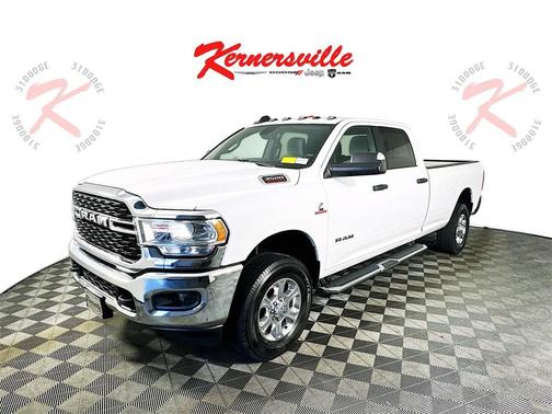 2022 RAM 3500 Big Horn Crew Cab 4x4 8' Box
