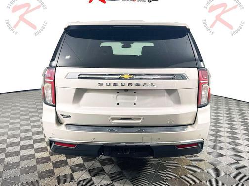 2023 Chevrolet Suburban LT