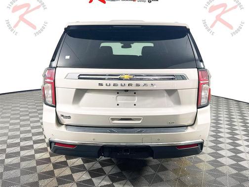 2023 Chevrolet Suburban LT