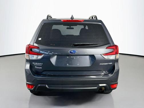 Magnetite Gray Metallic 2023 Subaru Forester Base