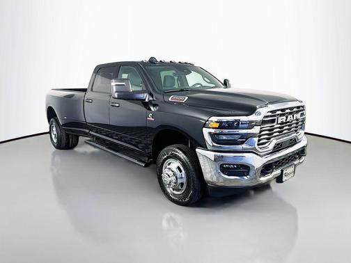 2026 RAM 3500 Tradesman Crew Cab 4x4 8' Box