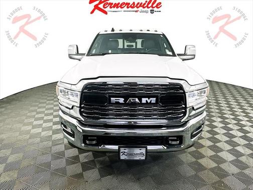 2024 RAM 3500 Limited Crew Cab 4x4 8' Box