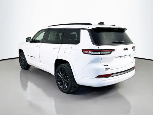 Bright White Clearcoat 2026 Jeep Grand Cherokee L Limited