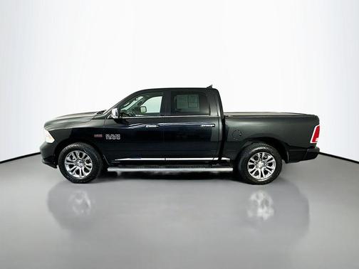 Brilliant Black Crystal Pearlcoat 2016 RAM 1500 Longhorn