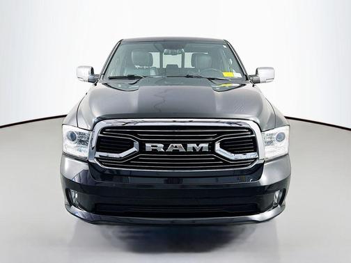 Brilliant Black Crystal Pearlcoat 2016 RAM 1500 Longhorn
