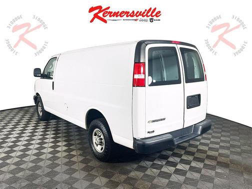 2022 Chevrolet Express 2500 RWD 2500 Regular Wheelbase WT