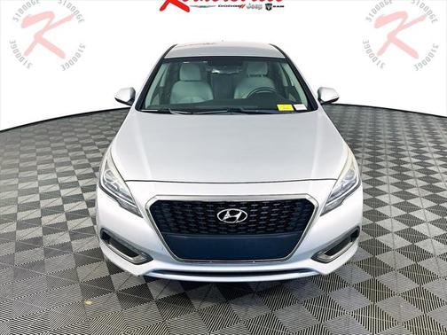 2017 Hyundai SONATA Hybrid SE