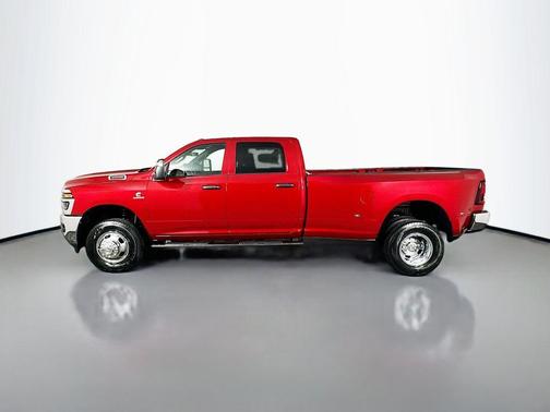 Molten Red Pearlcoat 2026 RAM 3500 Tradesman